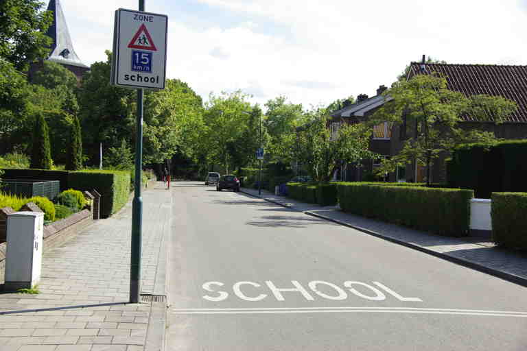 Woord School Op Rijbaan2